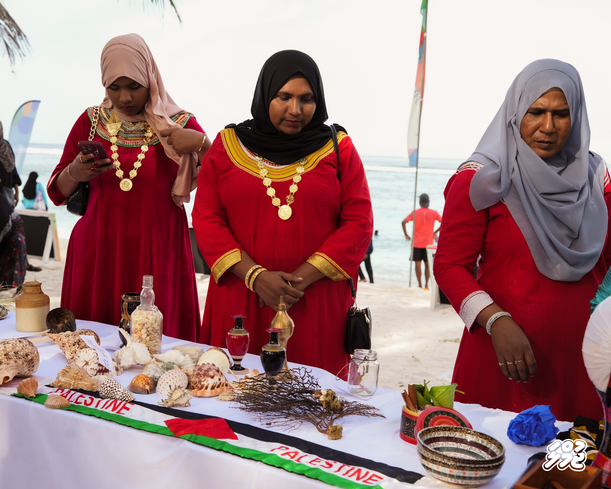 17 މެއި 2025: ހުޅުމާލެ އަށް 21 އަހަރު ފުރުން ފާހަގަ ކުރުމުގެ ގޮތުން އެޗްޑީސީއިން ކުރިއަށް ގެންދާ ބީޗު ފެސްޓާއި ސަގާފީ ހަރަކާރުގެ ތެރެއިން