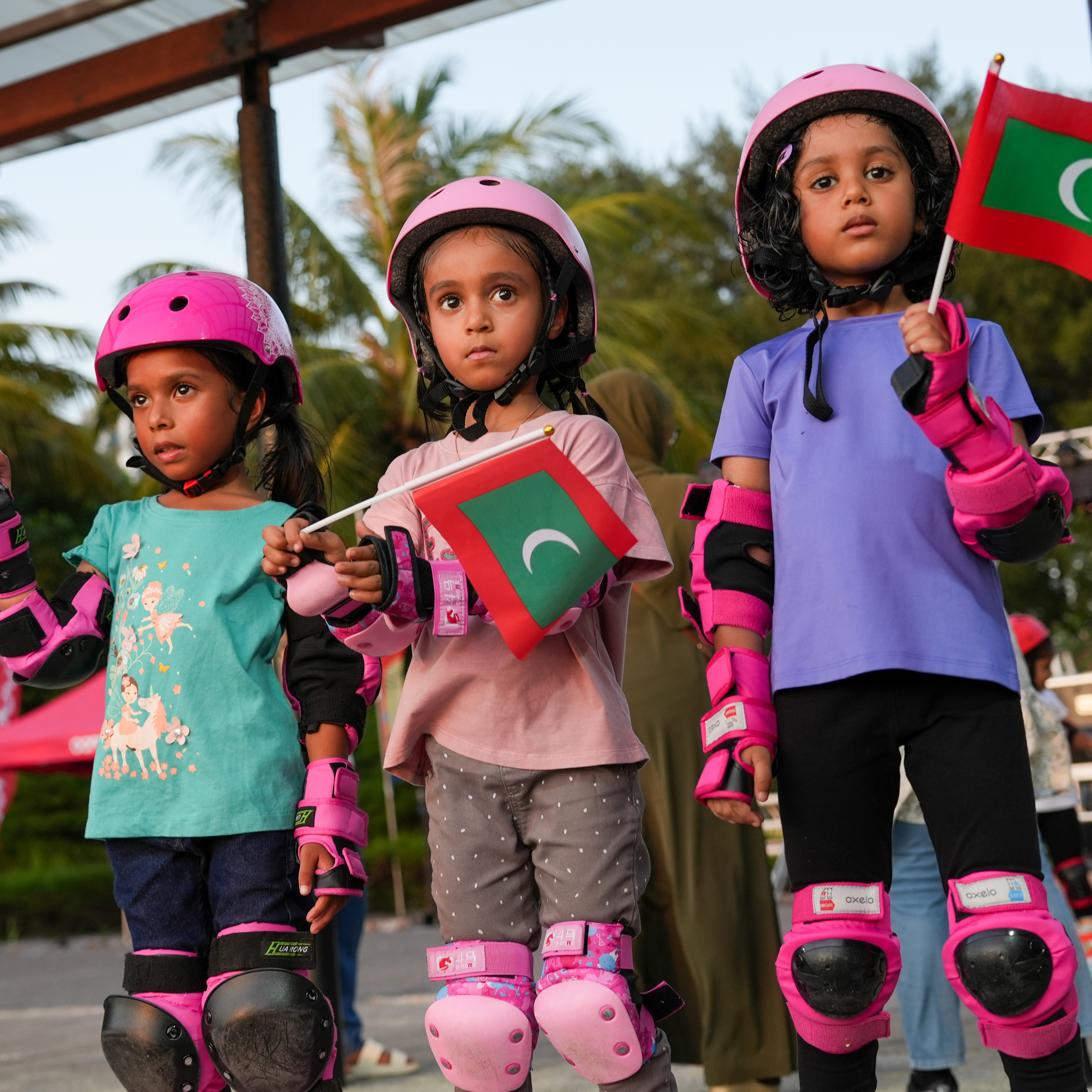 15 މެއި 2025: ހުޅުމާލެއަށް 21 އަހަރު ފުރުން ފާހަގަ ކުރުމުގެ ގޮތުން އެޗްޑީސީއިން އިންތިޒާމުކޮށްގެން ހުޅުމާލޭ ފެރީ ޓާމިނަލް ސަރަހައްދުގައި ބޭއްވި ސްކޭޓު ހަރަކާތް (ޖުމްލަ ފޮޓޯ/  އަޔާން މުހައްމަދު)